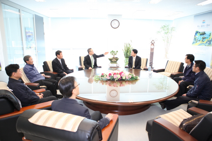 Mr. JO Yul-rae, head of the Office of R&D Policy of the Ministry of Education, Science and Technology, visits KORDI