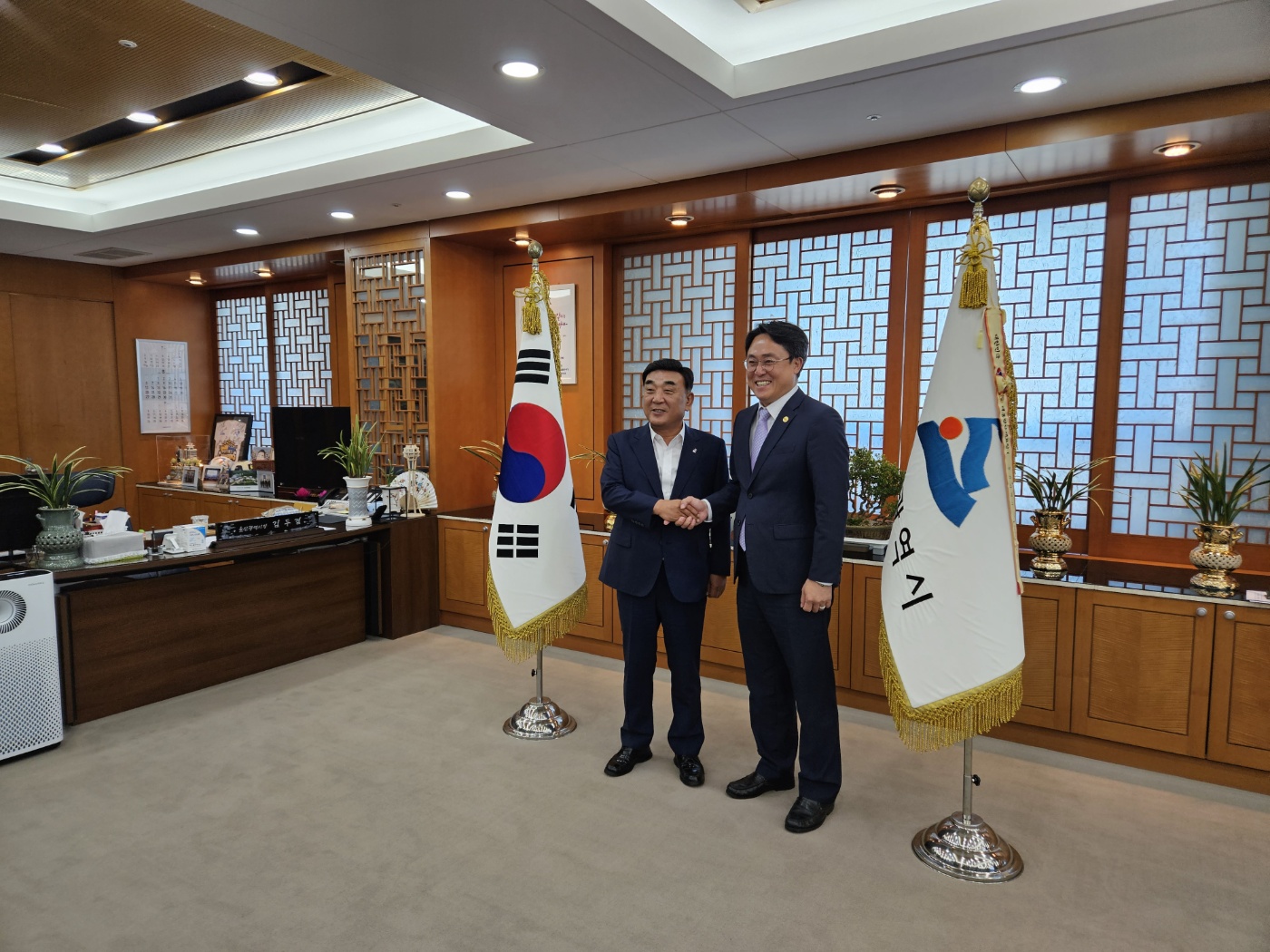 Kang Do-hyung, director of KIOST, visits Ulsan Metropolitan City Hall
